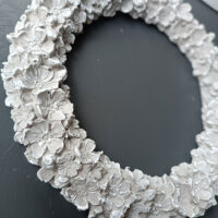 Betonkranz Blumenblüten klein